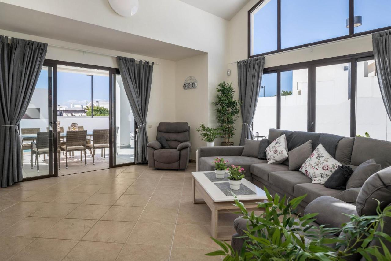 Casa Dubh Linn Playa Blanca  Buitenkant foto