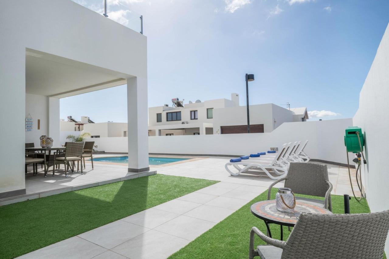 Casa Dubh Linn Playa Blanca  Buitenkant foto